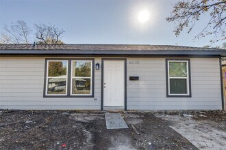 6038 Glenhurst Dr in Houston, TX - Building Photo - Building Photo