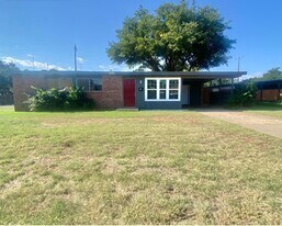 2701 64th St in Lubbock, TX - Building Photo