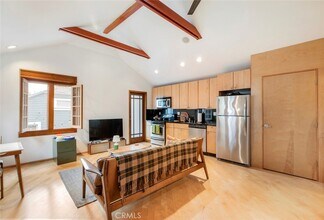 1447 Calumet Ave in Los Angeles, CA - Building Photo - Building Photo