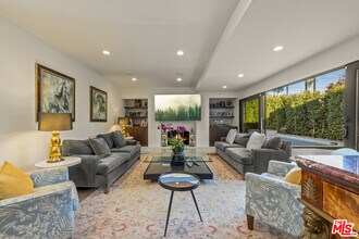 520 N Bedford Dr in Beverly Hills, CA - Building Photo - Building Photo