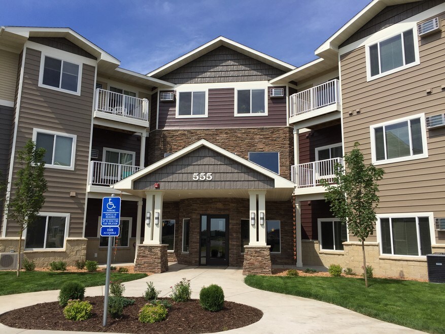 Burl Oak Townhomes Sartell, MN Apartments For Rent