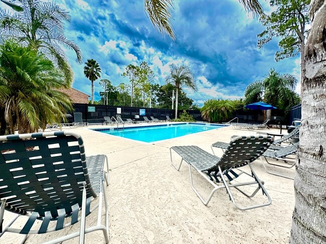 3737 Loretto Rd in Jacksonville, FL - Building Photo - Building Photo