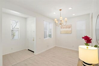 201 Kensington Park in Irvine, CA - Building Photo - Building Photo