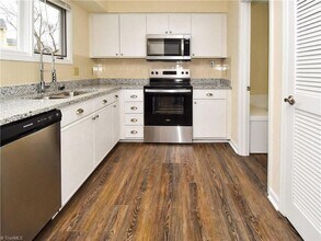 707 S Marshall St, Unit D in Winston-Salem, NC - Building Photo - Building Photo