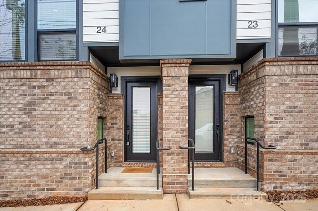 411 Charles Ave, Unit 1103 in Charlotte, NC - Building Photo - Building Photo