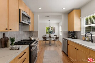 1405 N Coronado St in Los Angeles, CA - Building Photo - Building Photo