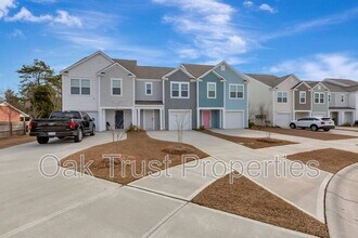 111 Orchid Bloom Cir in Moncks Corner, SC - Building Photo - Building Photo
