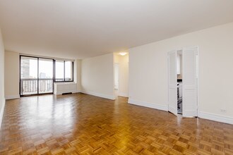 145 W 67th St-Unit -46H in New York, NY - Foto de edificio - Building Photo
