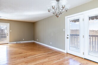 908 Dartford Rd in Knoxville, TN - Foto de edificio - Building Photo