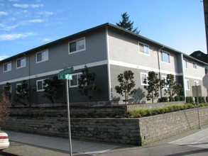 The 2800 Apartment Building in Portland, OR - Building Photo - Building Photo