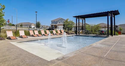 Beacon at Meridian Rental Homes in San Antonio, TX - Foto de edificio - Building Photo