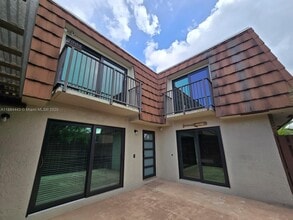 1150 SW 118th Terrace in Davie, FL - Building Photo - Building Photo