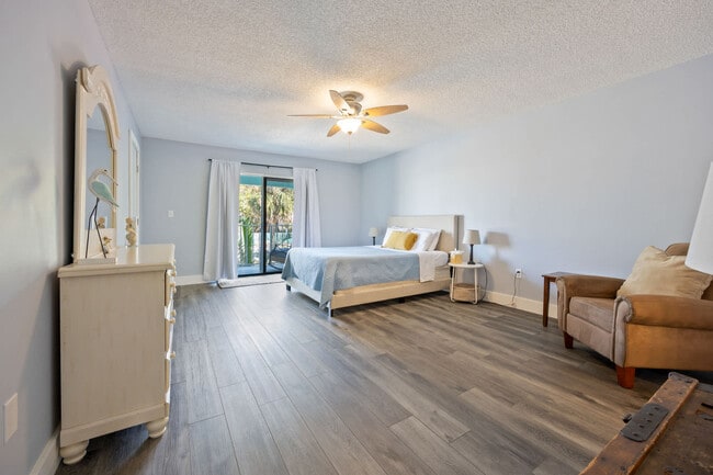 280 S Atlantic Ave in Cocoa Beach, FL - Building Photo - Building Photo