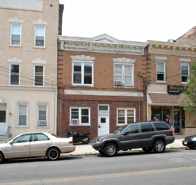 6309 Broadway in West New York, NJ - Building Photo