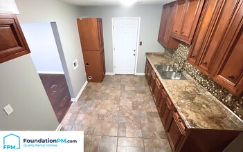 1375 Adelaide St in Memphis, TN - Building Photo - Building Photo