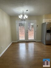 2595 Woodland Dr NW in Kennesaw, GA - Foto de edificio - Building Photo