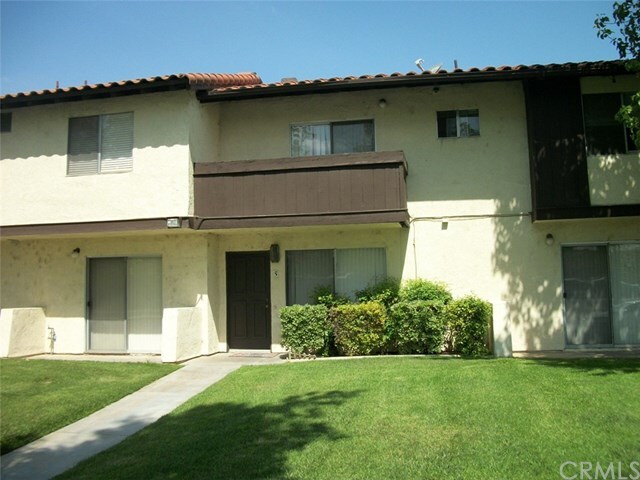 1097 S Santo Antonio Dr-Unit -5 in Colton, CA - Building Photo