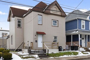 405 Main St in Coraopolis, PA - Building Photo
