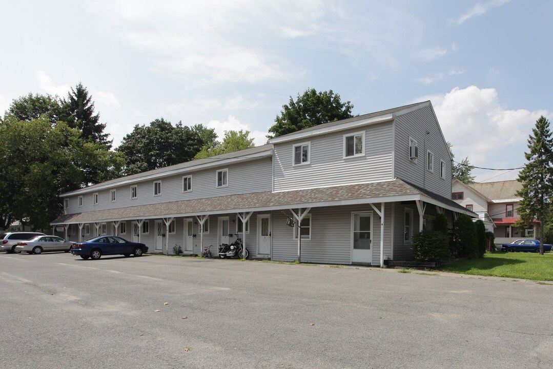 102 Hudson St in South Glens Falls, NY - Building Photo
