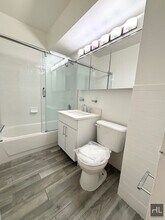 EAST 57 STREET in New York, NY - Building Photo - Building Photo