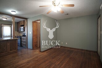 9312 Mahler Pl in The Village, OK - Building Photo - Building Photo