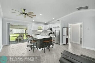 6159 SE Poinciana Ln in Hobe Sound, FL - Building Photo - Building Photo