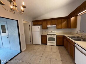 1222 Shady Pines Ln in Titusville, FL - Building Photo - Building Photo