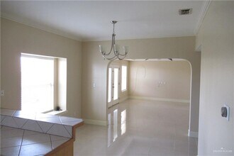 33 Santa Teresa St in Mission, TX - Building Photo - Building Photo