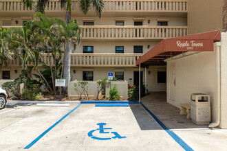 Royale Towers in Cocoa Beach, FL - Building Photo - Building Photo