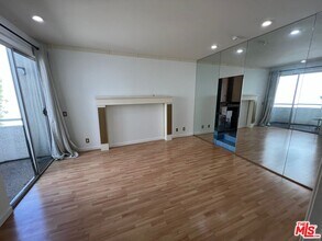 1310 N Detroit St-Unit -408 in Los Angeles, CA - Building Photo - Building Photo