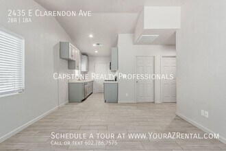2435 E Clarendon Ave in Phoenix, AZ - Building Photo - Building Photo