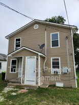 204 1/2 E 2nd in Ada, OK - Building Photo
