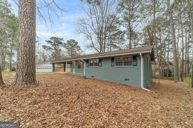 1678 Pounds Rd SW in Stone Mountain, GA - Building Photo - Building Photo