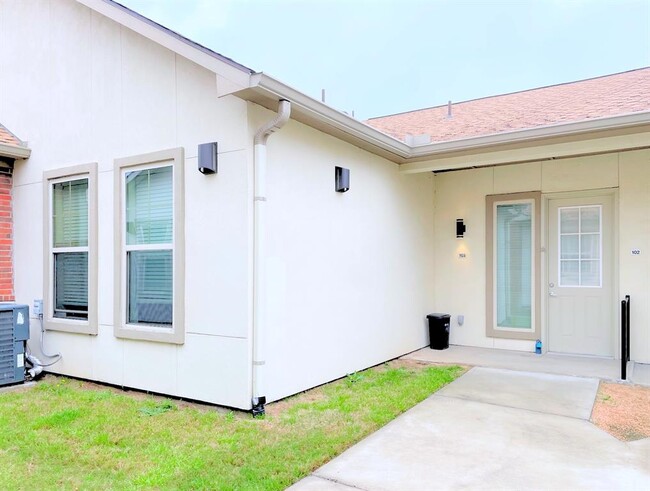 property at 2400 Louis Henna Blvd