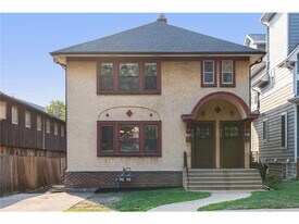 953 17th Ave SE in Minneapolis, MN - Building Photo