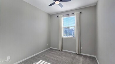 18418 W Sunbelt Dr in Surprise, AZ - Building Photo - Building Photo