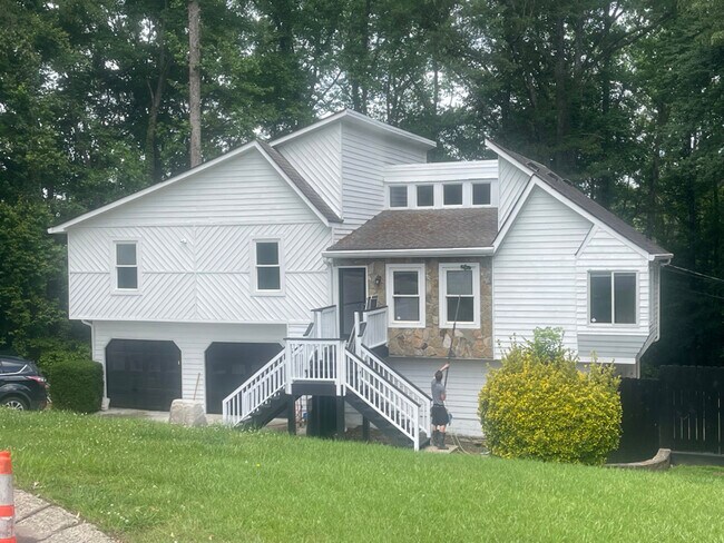 property at 5490 E Emerald Ct