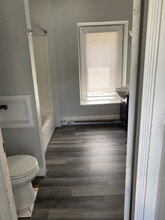 65 Fern St, Unit 2 in Bangor, ME - Building Photo - Building Photo