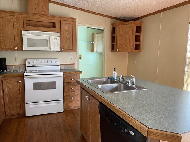 11864 Atlantic Cir in Boca Raton, FL - Building Photo - Building Photo