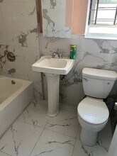 93-28 Ditmars Blvd in Queens, NY - Building Photo - Building Photo