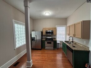 1215 Elmwood Ave in Columbia, SC - Building Photo - Building Photo