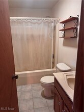 71322 Sharon Rd in Bridgeport, OH - Building Photo - Building Photo