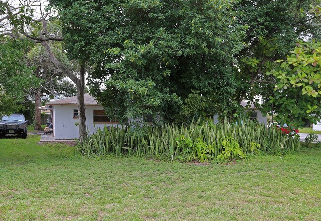 3364 NE 11th Ave in Fort Lauderdale, FL - Foto de edificio - Building Photo