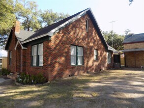 414 N Avenue C in Humble, TX - Building Photo - Building Photo