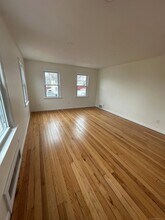 11 Colony St in Stratford, CT - Building Photo - Building Photo