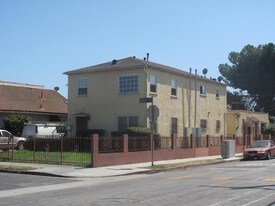 4566 Saturn St in Los Angeles, CA - Building Photo