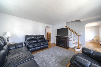 17 Griswold St in Everett, MA - Building Photo - Building Photo