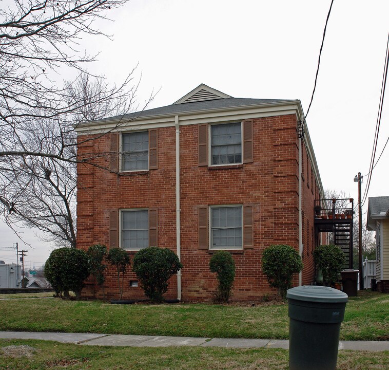 705 N Eugene St in Greensboro, NC - Foto de edificio