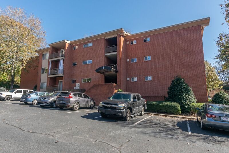 250 Little St in Athens, GA - Foto de edificio