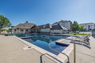 Coryell Courts Apartments in Springfield, MO - Building Photo